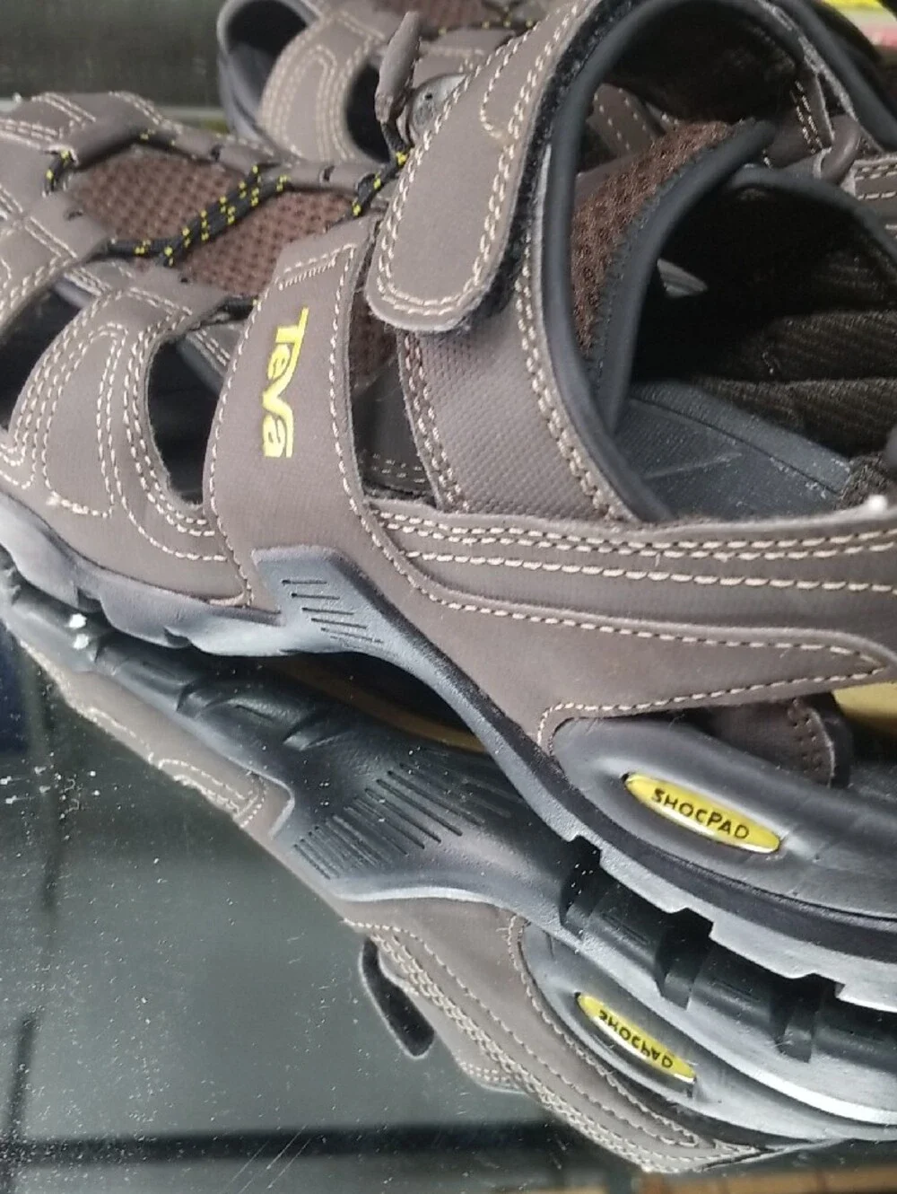 Mens 8 Teva Forebay Fisherman Sandals Mens Size 8 Brown Leather Hook & Loop MINT